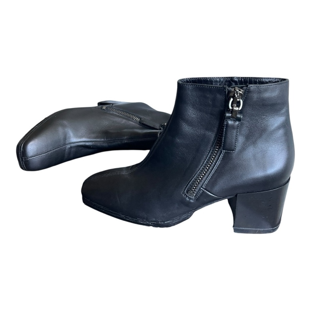 Aquatalia Black Leather Ankle Boots Size 10 Made in Italy Vibram Sole Block Heel